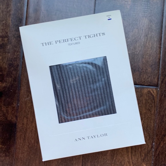 ANN TAYLOR Textured Ribbed Black Tights Size M New With Tag - Picture 1 of 8